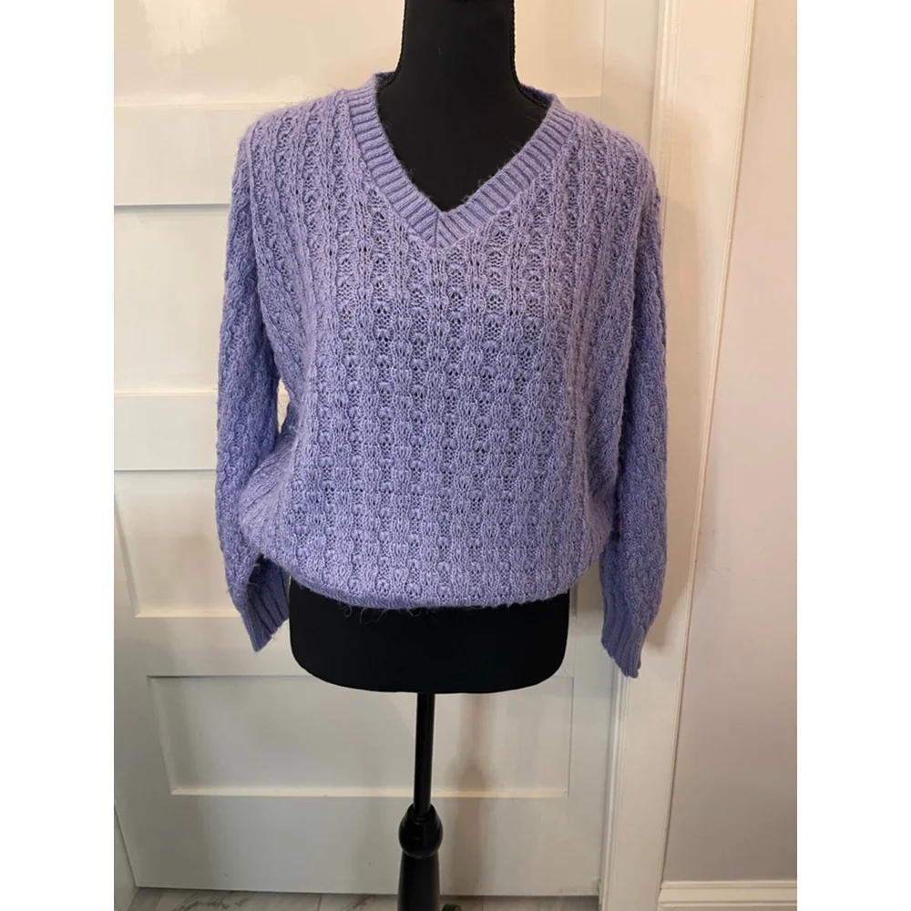 Vintage Amana Woolen Mill Lavender Cable Knit V-Neck Sweater Acrylic M/L